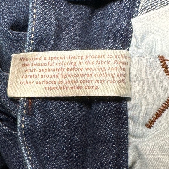 🌻 Eddie Bauer Curvy Jeans Women’s size 4 Dark Distressed Denim - Picture 13 of 13